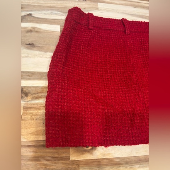 Zara Vibrant Red Textured Skirt - Picture 5 of 6